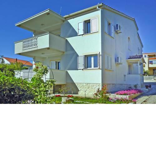 Apartment Laura Petrcane - CDN02085-DYD