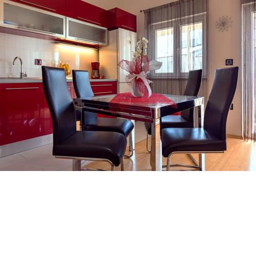 Apartment Leo