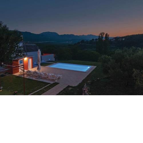 House Liberty with swimming pool