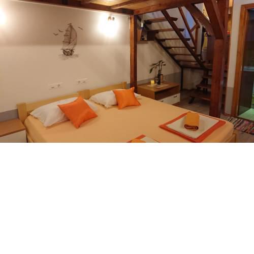 Apartment Lid