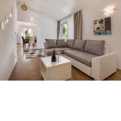 Apartment Lidija