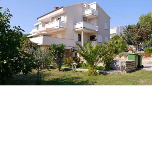 Apartment Ljubica with nice garden
