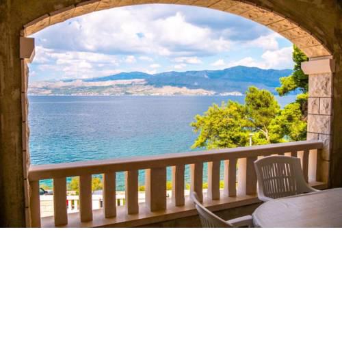 Apartment Lola above the sea