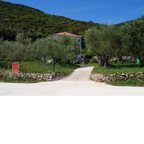 Apartment Luka 8151b