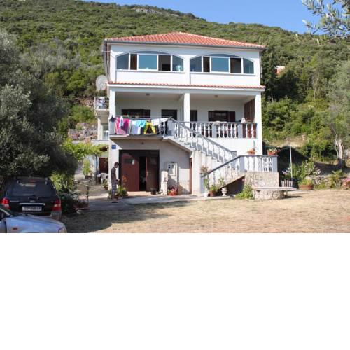 Apartment Luka 8182b