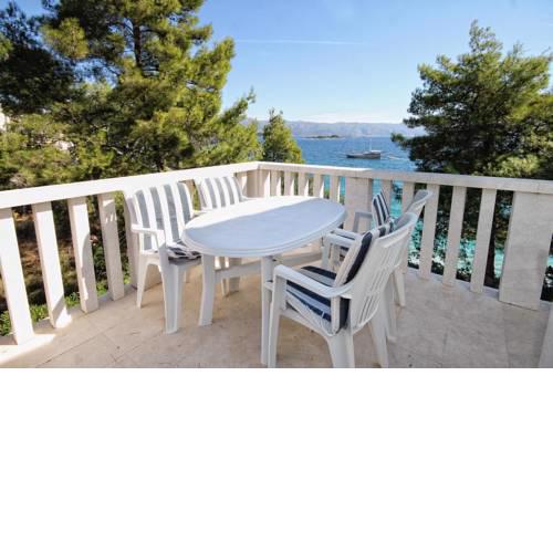 Apartment Lumbarda 135a