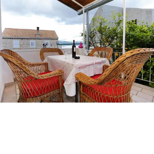 Apartment Lumbarda 156a