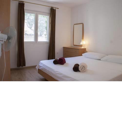 Apartment Lumbarda 17611a