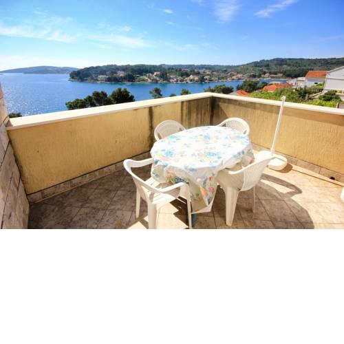 Apartment Lumbarda 4440e