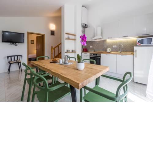 Apartment Lungera