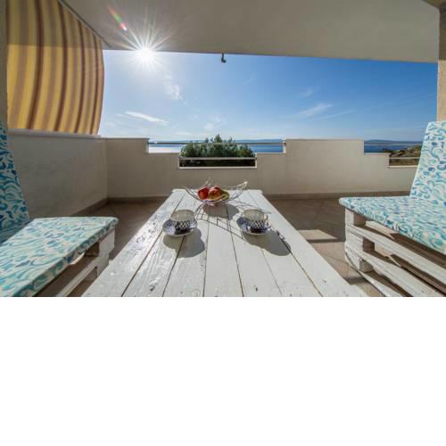 Apartment Luni