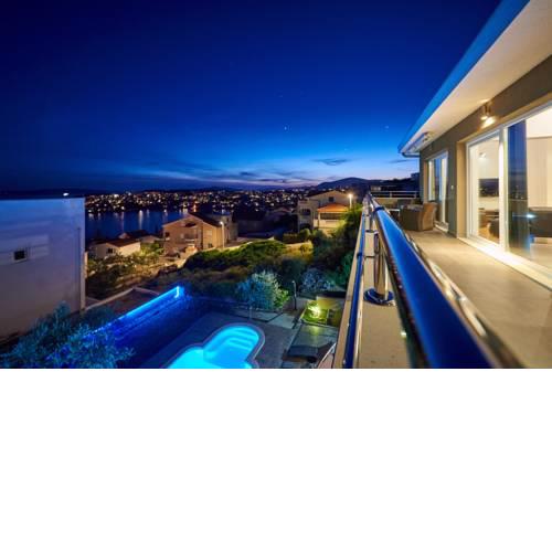 Apartment Lux