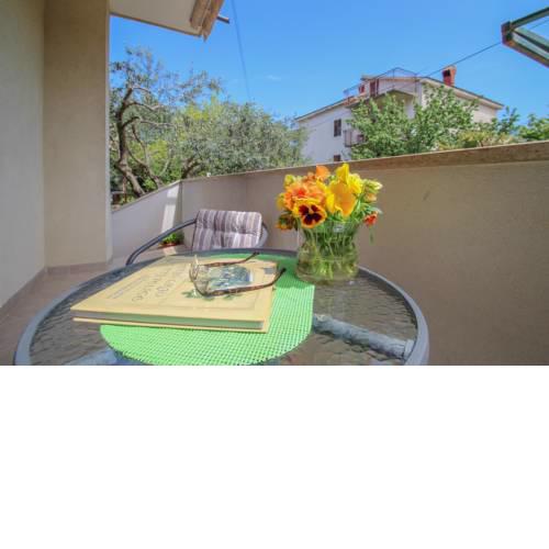Apartment Maena