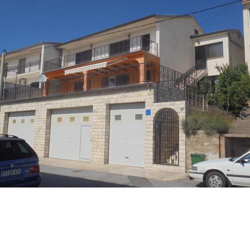 Apartment Maestral