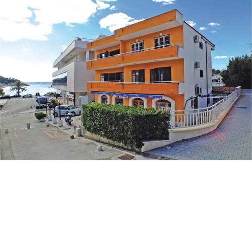 Apartment Makarska with Sea View VI