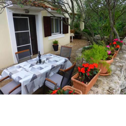 Apartment Mali Iz 16535b