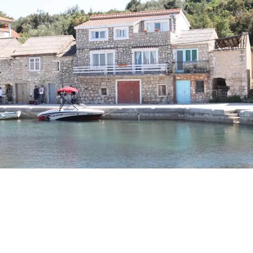 Apartment Mali Iz 6163a