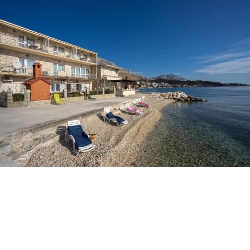 Apartment Mali Rat 16437a