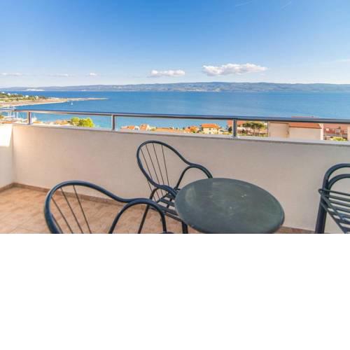 Apartment Mali Rat 7482a