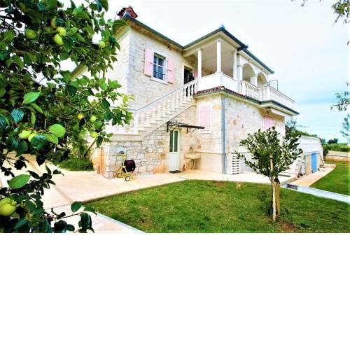 Apartment Marija Kaštelir