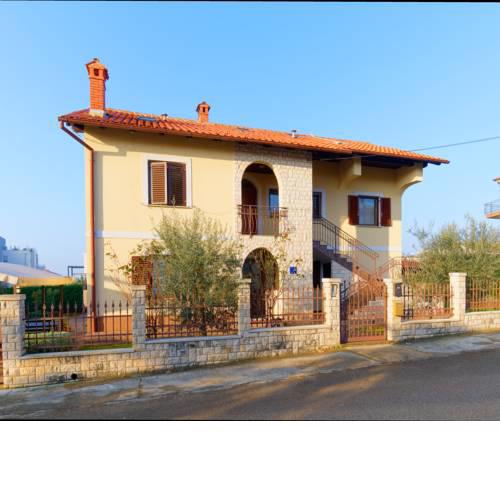 Apartment Marjeta