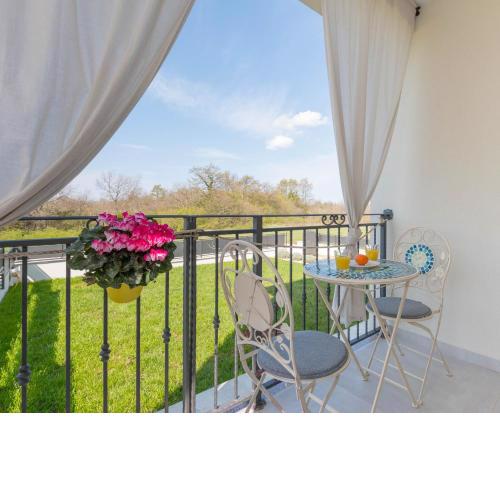 Apartment Martesi