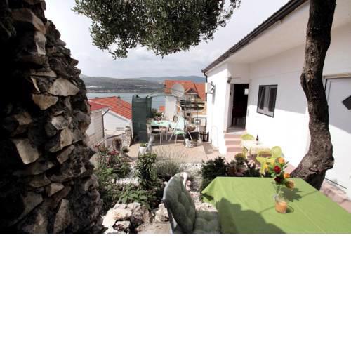 Apartment Mastrinka 16463b