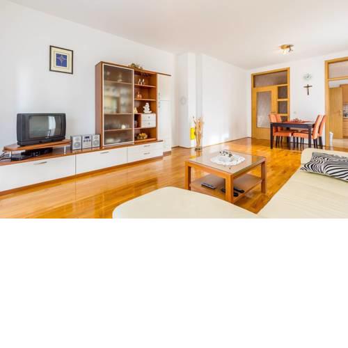 Apartment Mate