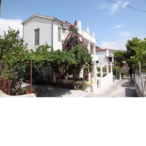 Apartment Mavarstica 17803a