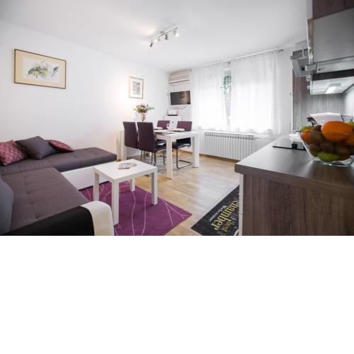Apartment Max