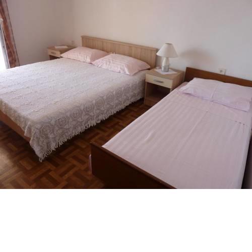 Apartment Metajna 525d