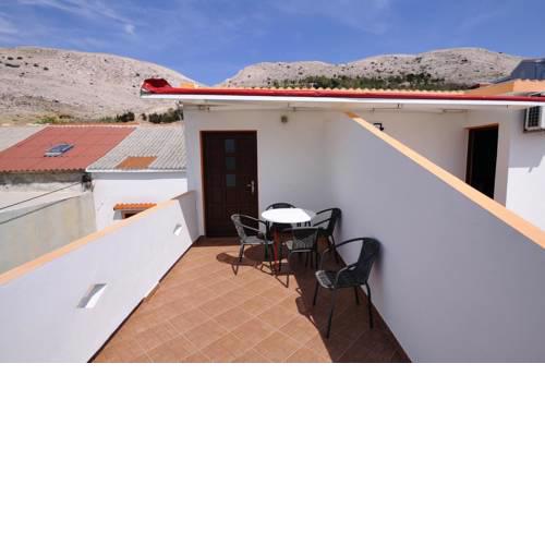 Apartment Metajna 6421d