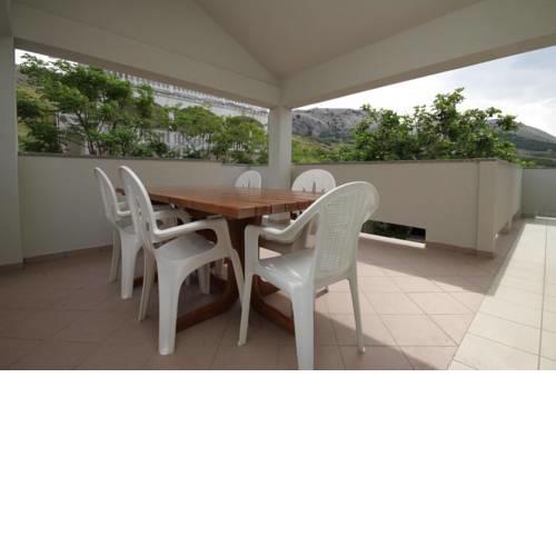 Apartment Metajna 6425c