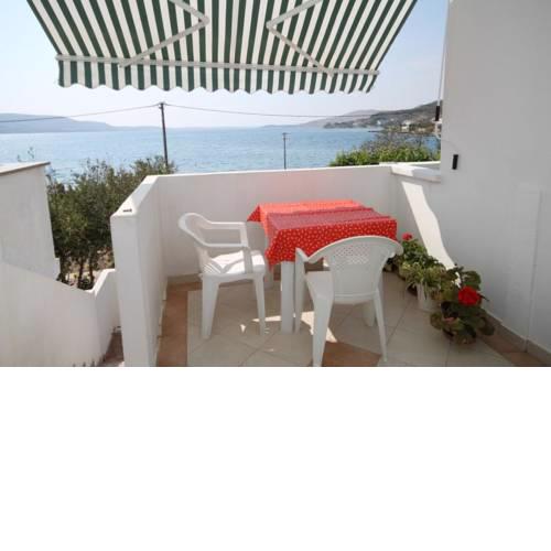 Apartment Metajna 6466g