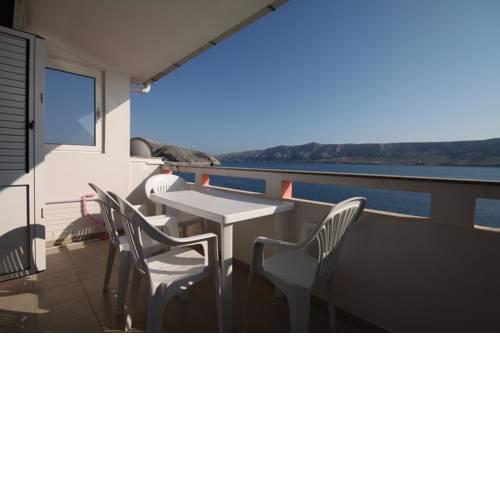 Apartment Metajna 6521c