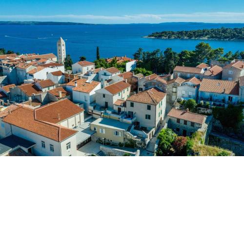 Apartment Mikec in Old Town of Rab