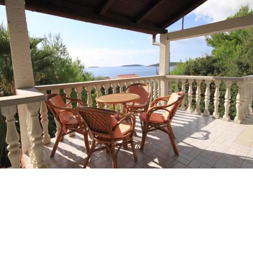 Apartment Milna 8895a