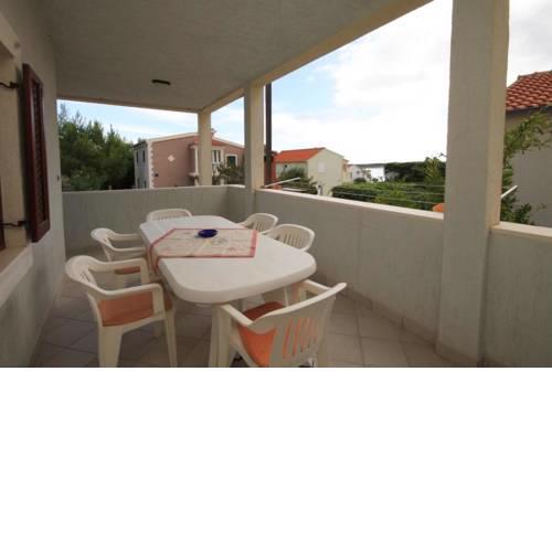 Apartment Milna 8896b
