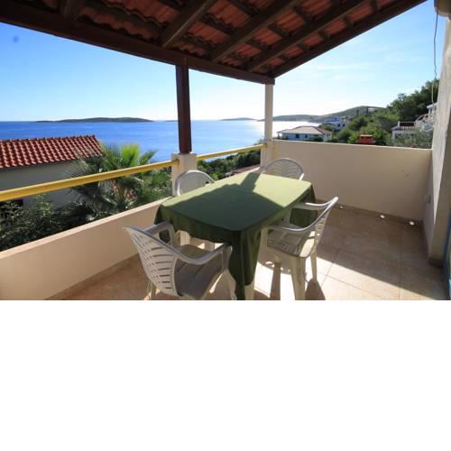 Apartment Milna 8942a