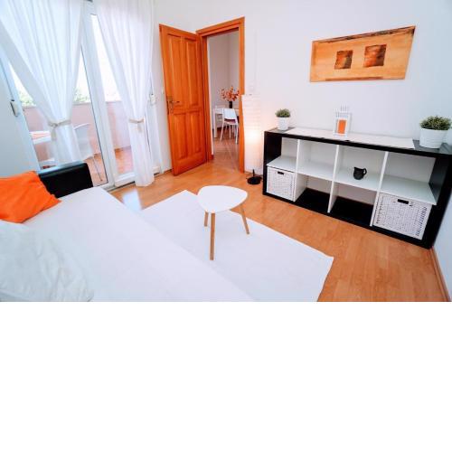Apartment Mimy Zambratija