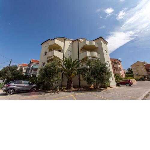 Apartment Mir