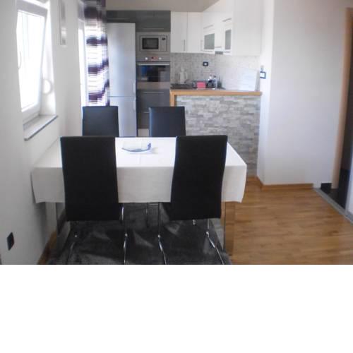 Apartment Mira