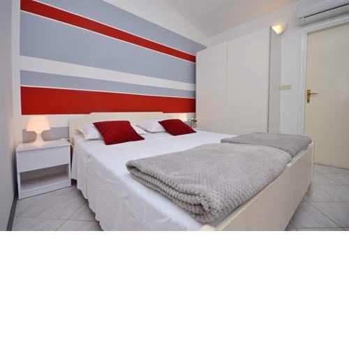 Apartment Mira