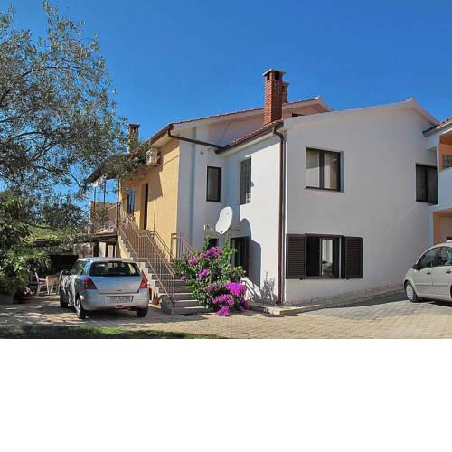 Apartment Mirna 1086