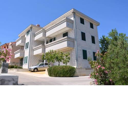 Apartment Mlada Lux