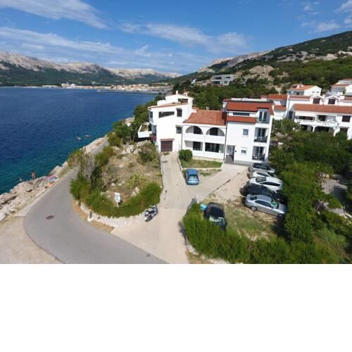 Apartment N6 D&D, Baska