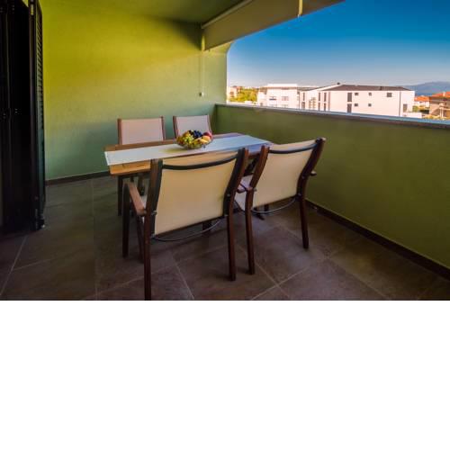Apartment Navis