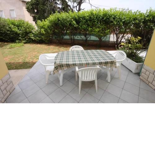 Apartment Nerezine 3451a