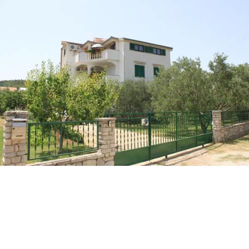 Apartment Nevidjane 8273b