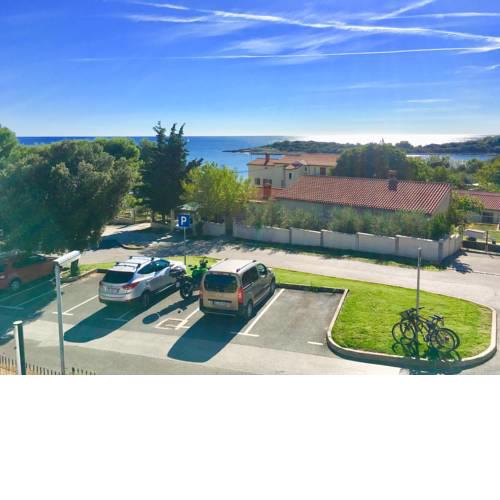 NIKO - big apartment with stunning sea view